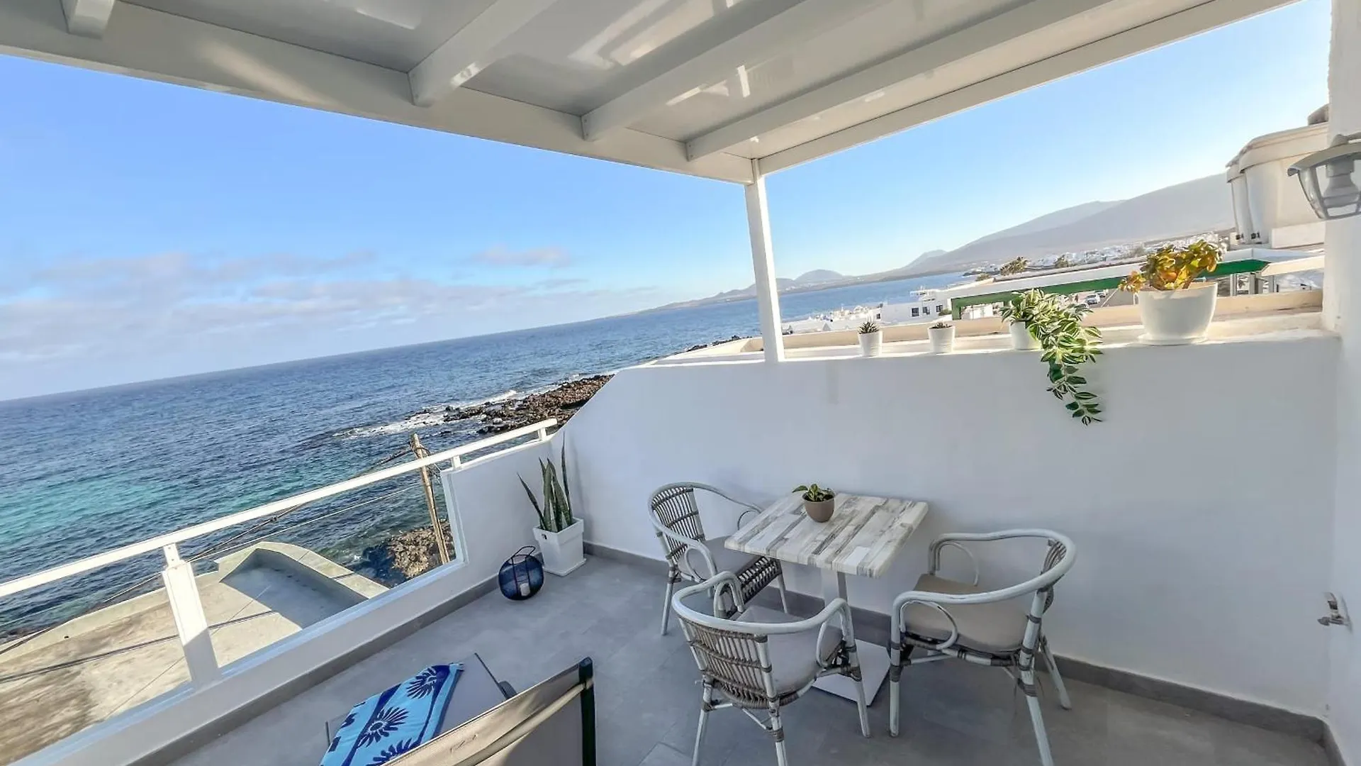 Casa Burgao Studio With Large Seaview Terrace Punta Mujeres