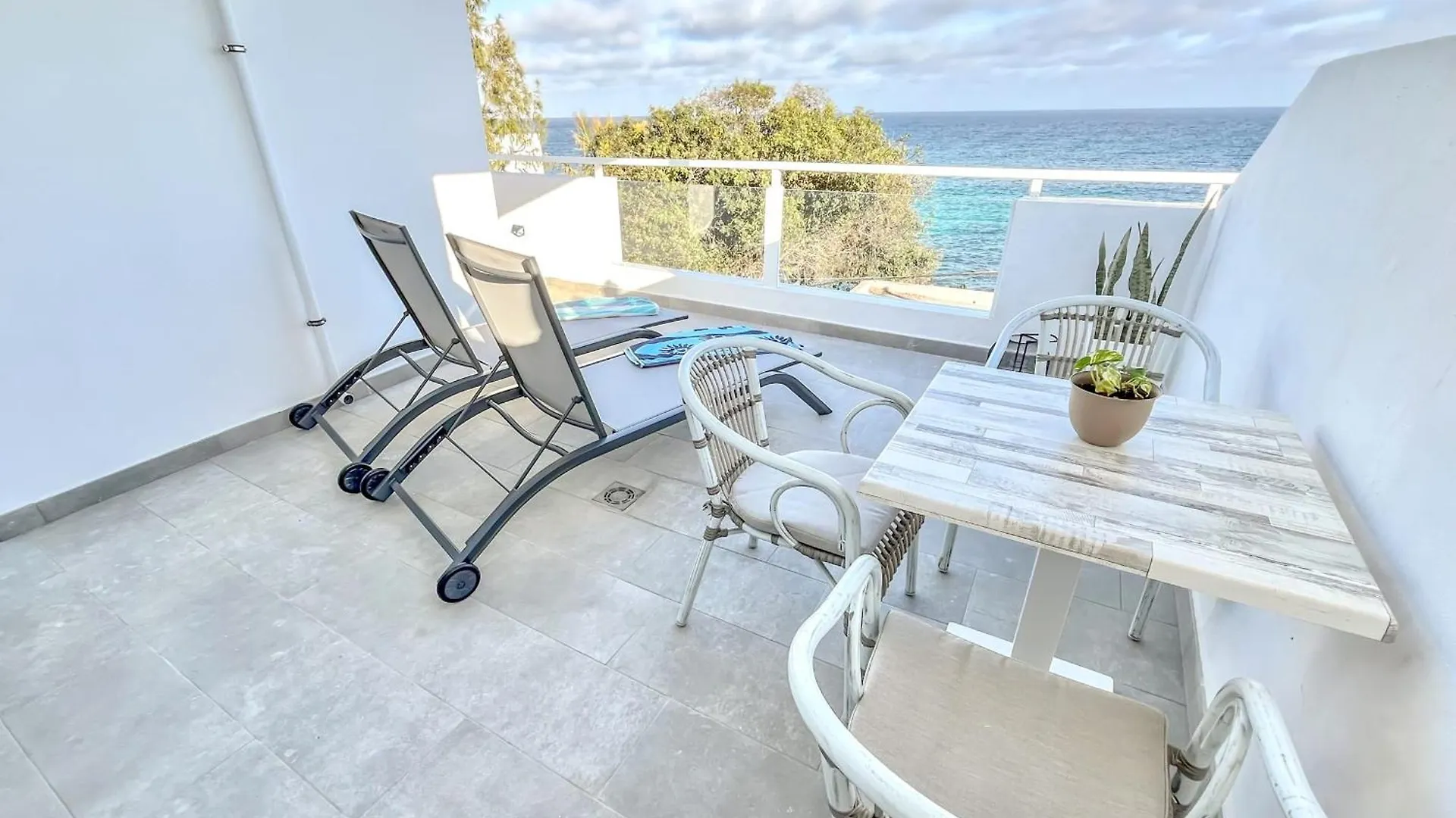 Casa Burgao Studio With Large Seaview Terrace Punta Mujeres 0*,